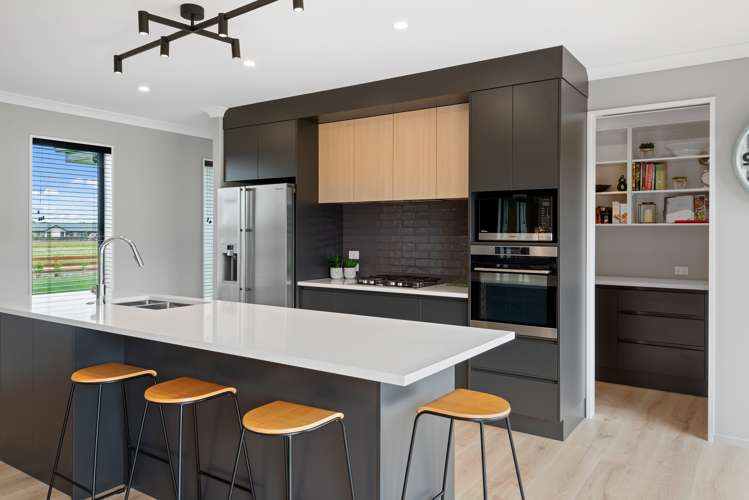 76 Verdeco Boulevard Lincoln_5