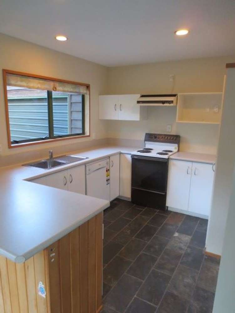 17 Williams Street Fernhill/Sunshine Bay_3