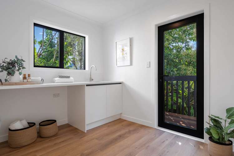 35 Churchouse Road Greenhithe_10