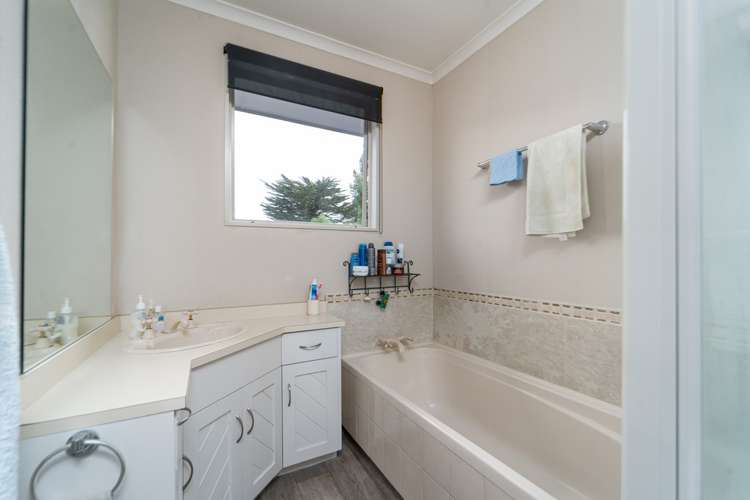 10 Chamberlain Road Masterton_11