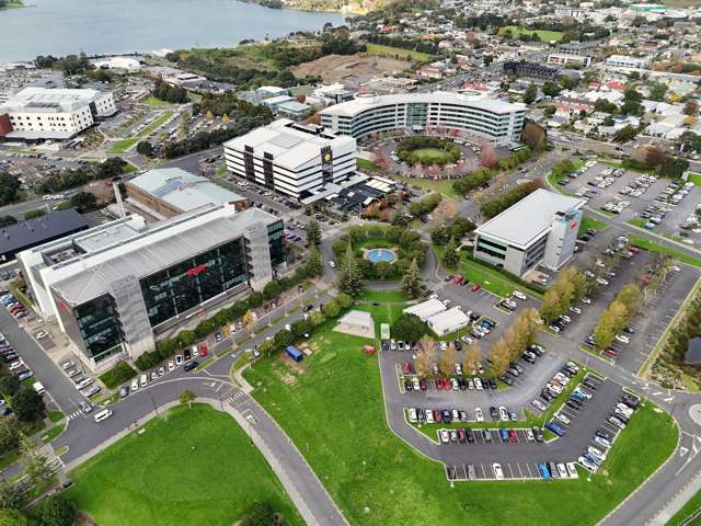 68-72 Taharoto Road, Takapuna_2