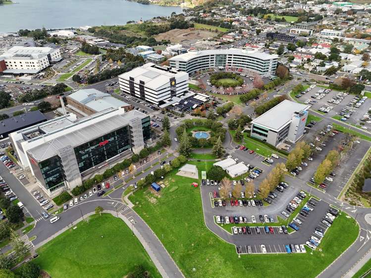 68-72 Taharoto Road, Takapuna_2