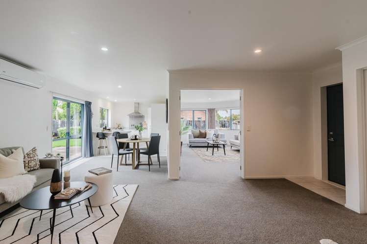 29 Somerton Drive Huntington_11