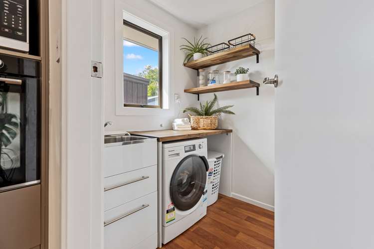 8 Gilwell Street Burwood_11