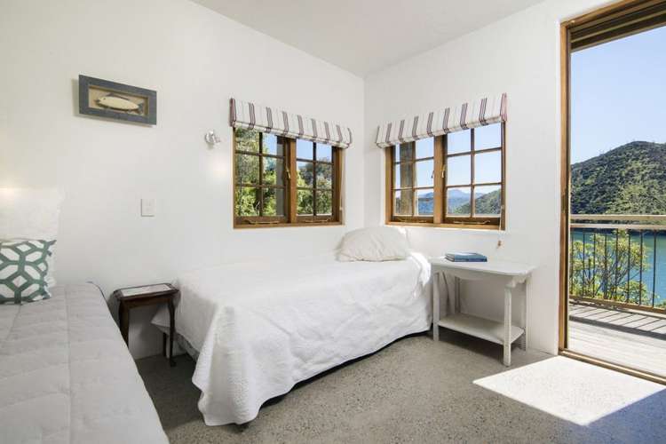 444 Port Underwood Road Whatamango Bay_16