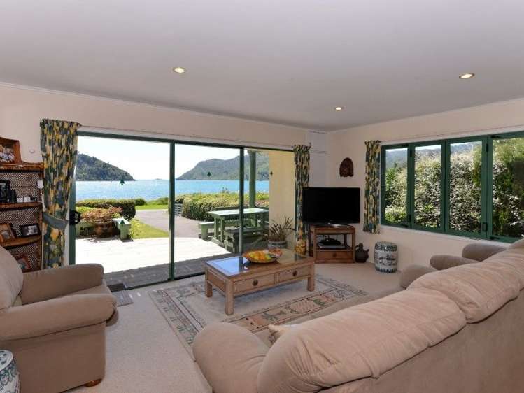 21 The Parade Okiwi Bay_8