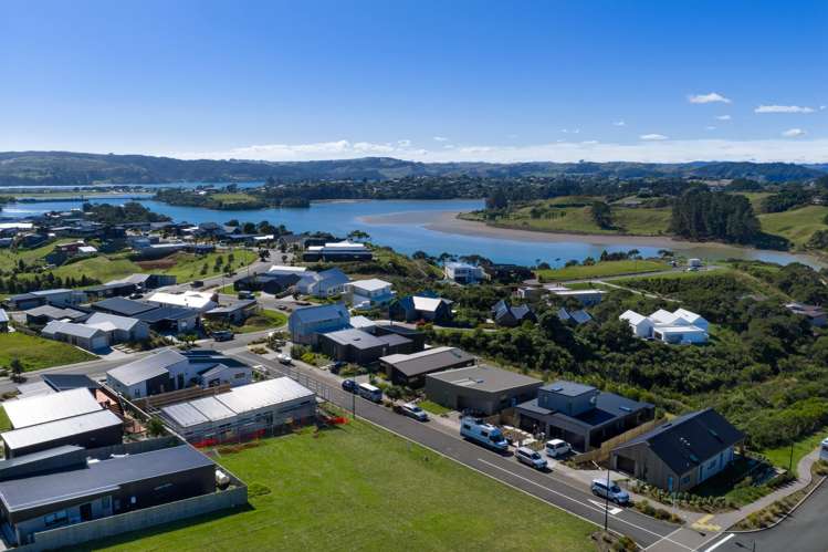 6 Kapokapowai Street Raglan_9