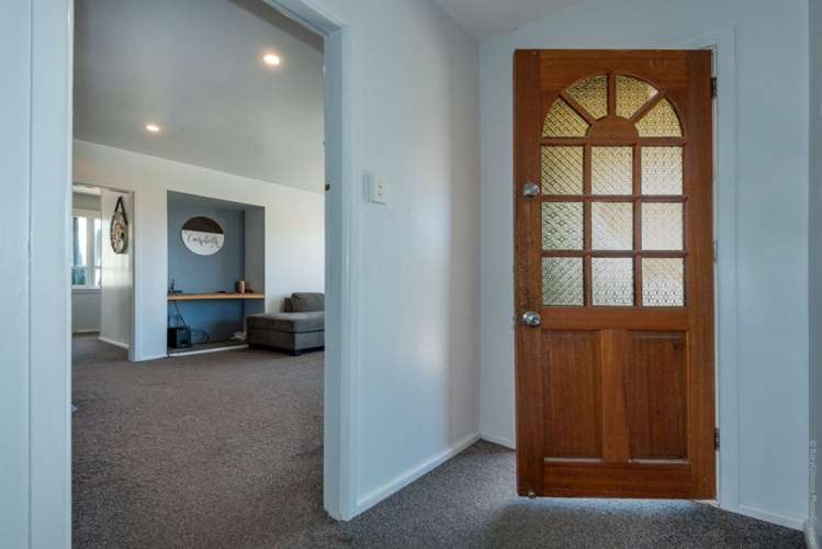 67 Rowses Road Aranui_11