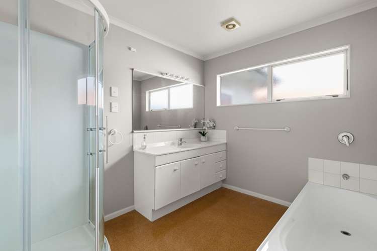 52 Kensington Drive Taradale_15