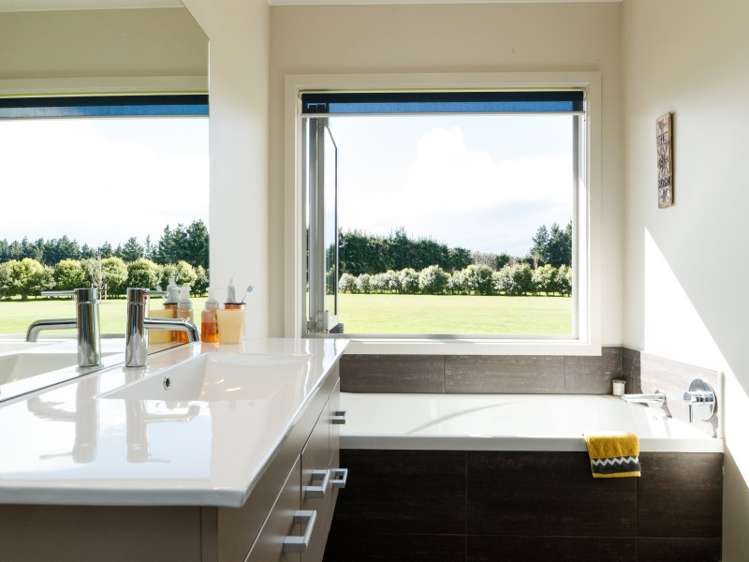 35 Tutakarae Road Kelvin Grove_17