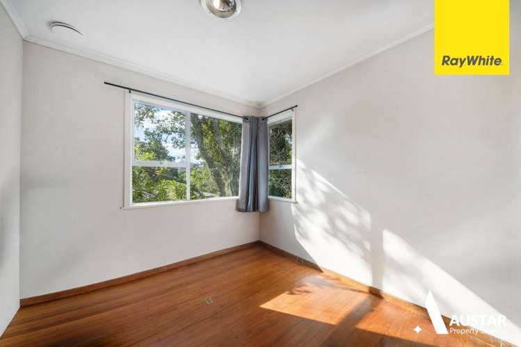 42 Derwent Crescent Titirangi_6