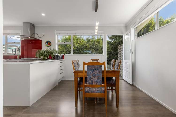 635 Queen Street East Levin_5