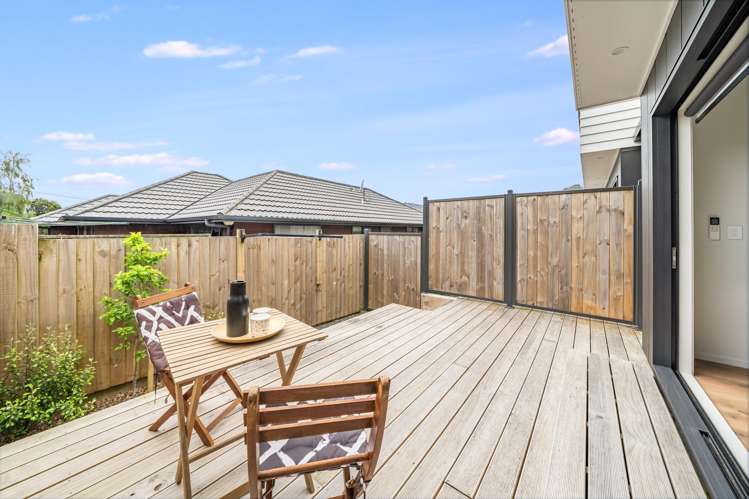 4/11 Lees grove Wainuiomata_7