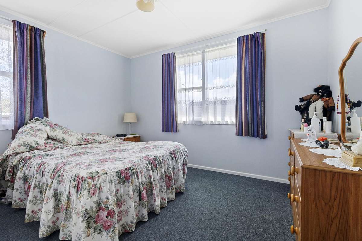 82 Warspite Avenue_3