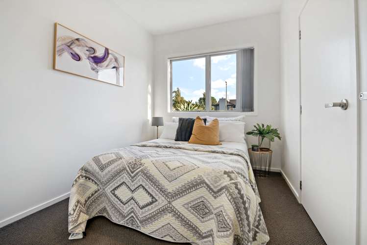 71 Westgate Drive Massey_20