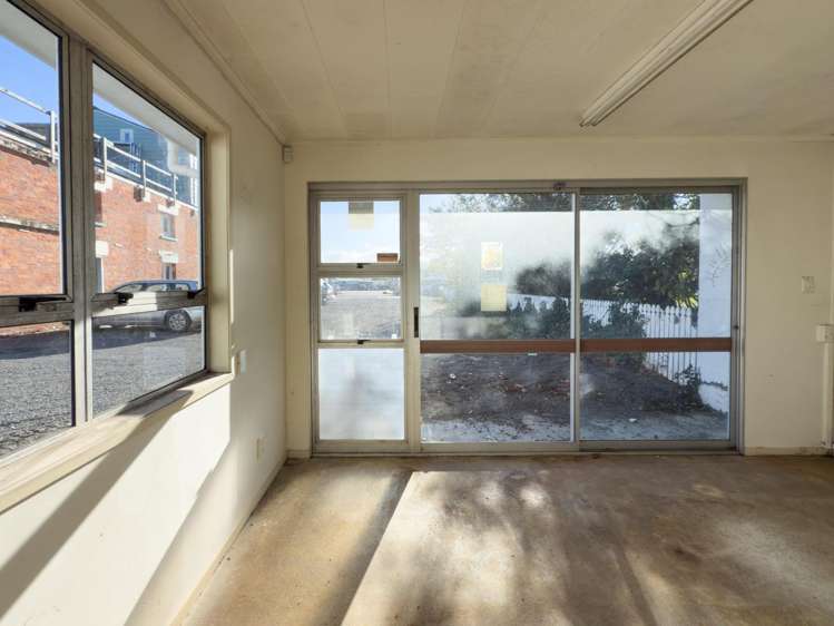 149 High Street South Carterton_4