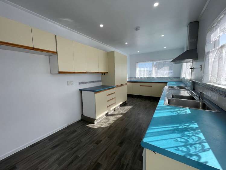 8 Malvina Place Bucklands Beach_21