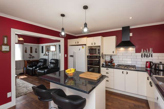 681 Worcester Street Linwood_4