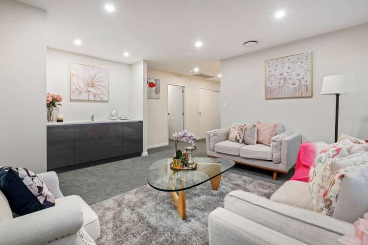 12 Woodacre Street Flat Bush_9