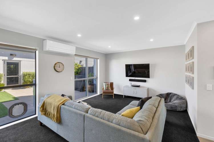 16 Tippet Crescent Wigram_7