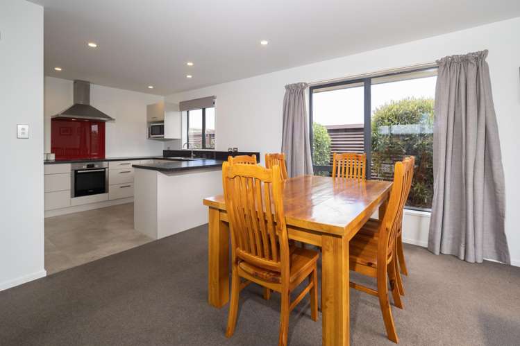 9 Geoff Geering Drive Netherby_4