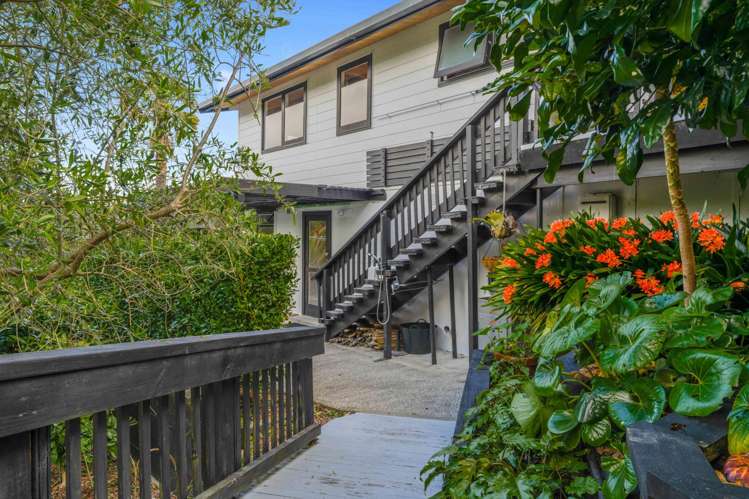 2 Valkyria Place Beach Haven_11