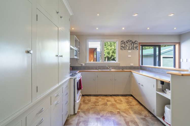 34 Grant Road Otatara_5