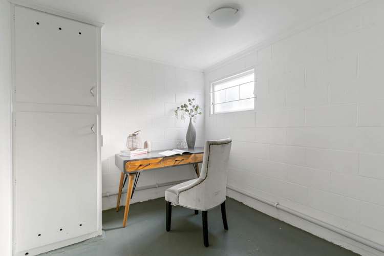 2/189 Landscape Road Mount Eden_11