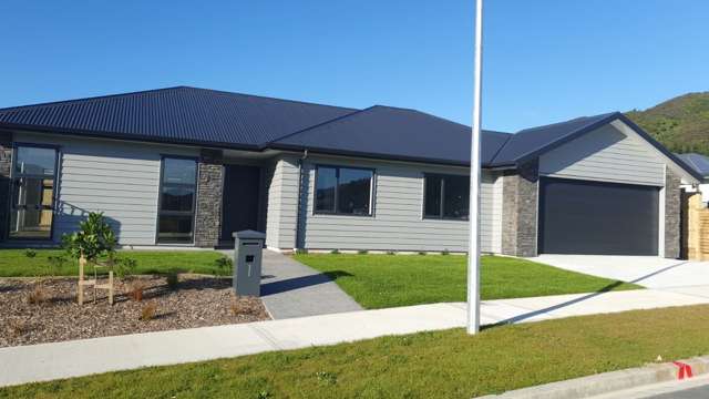 Charming 4BR Wainuiomata Family Home