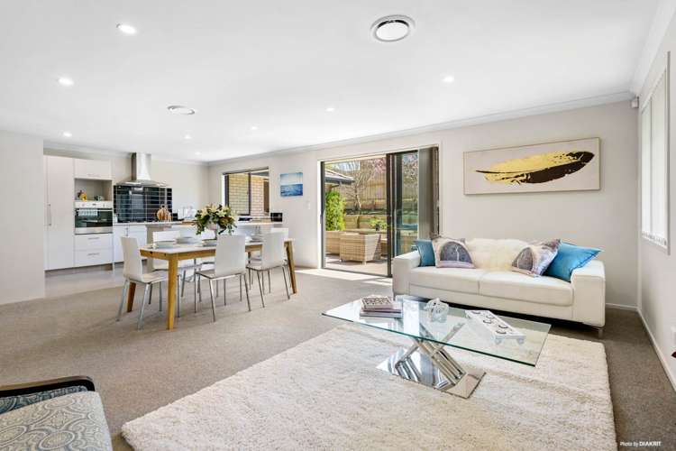 37 Sunningdale Street Wattle Downs_2