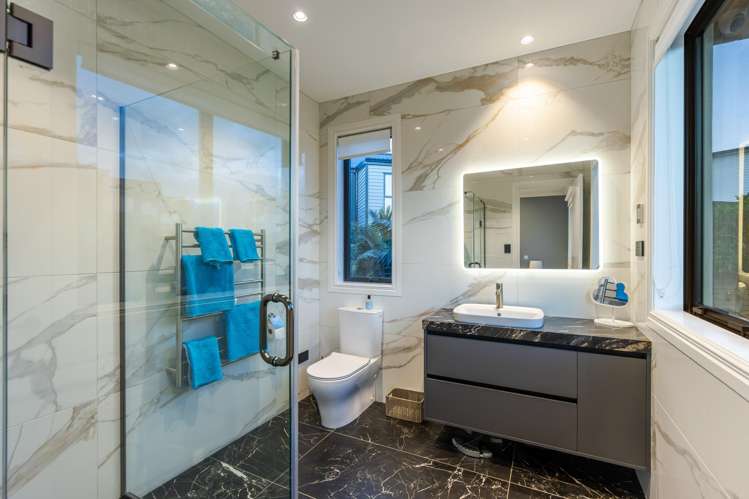 2 Taku Close Long Bay_27
