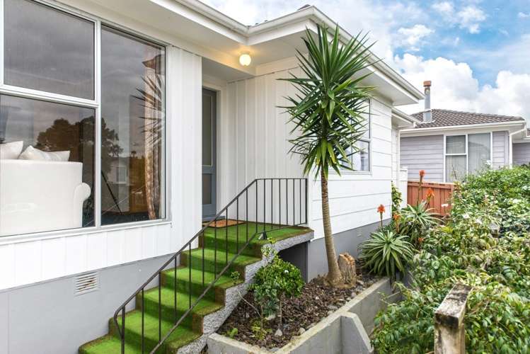 15 Kelman Road Kelston_11