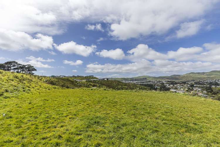 3 Te Arapito Close Aotea_1