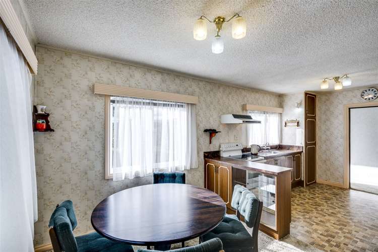 413 Huia Street Camberley_5