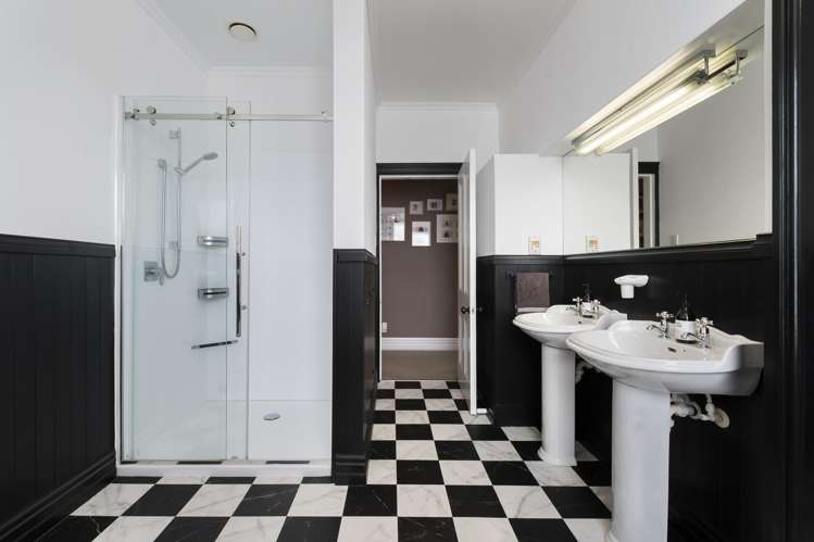 19 Johnson Street Bulls_22