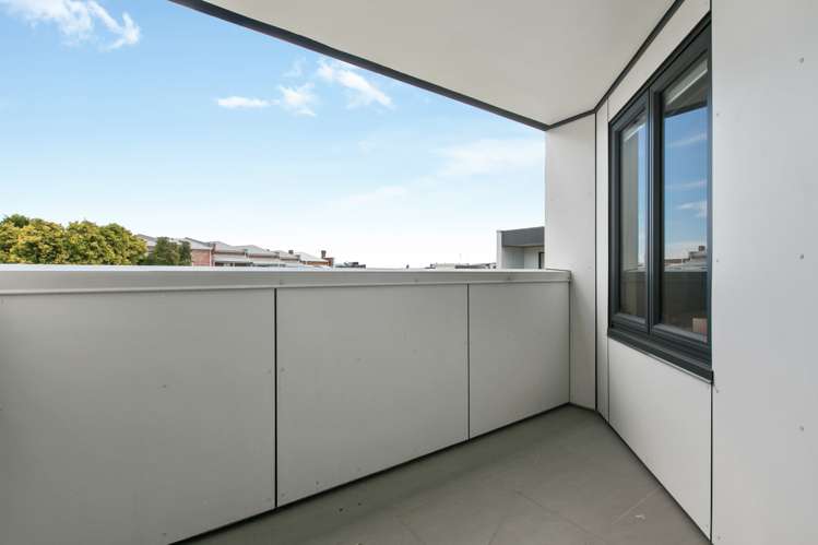 26/8 Basque Road Eden Terrace_17