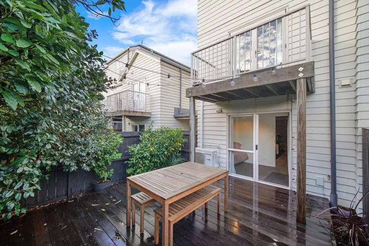 8/4 Keeling Road 11401_11