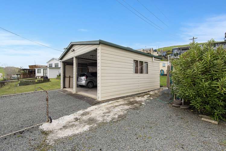 8 Hugh Barron Way Whananaki_29