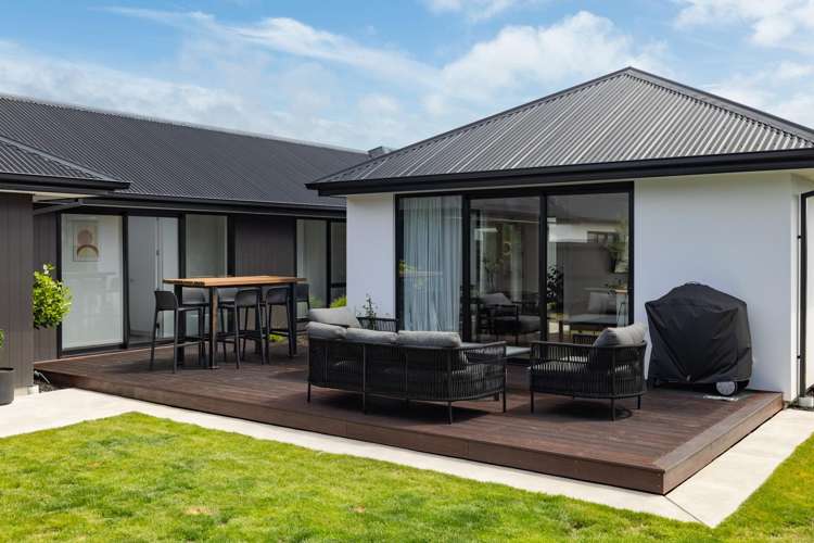 11 Letitia Street Burwood_23