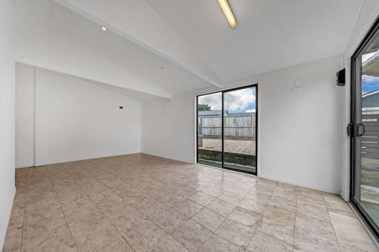 54 Edgewater Drive Pakuranga_18