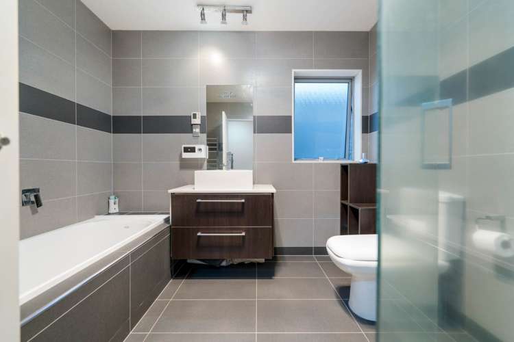 20 Viera Drive Flat Bush_15