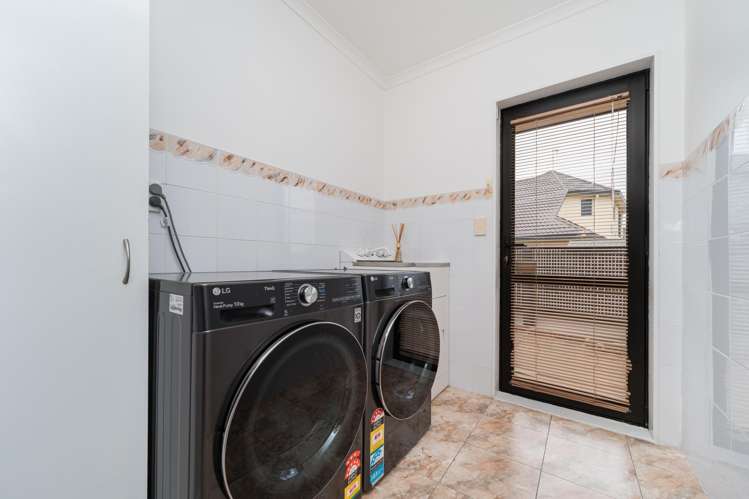 54 Cashmere Drive Fitzherbert_29