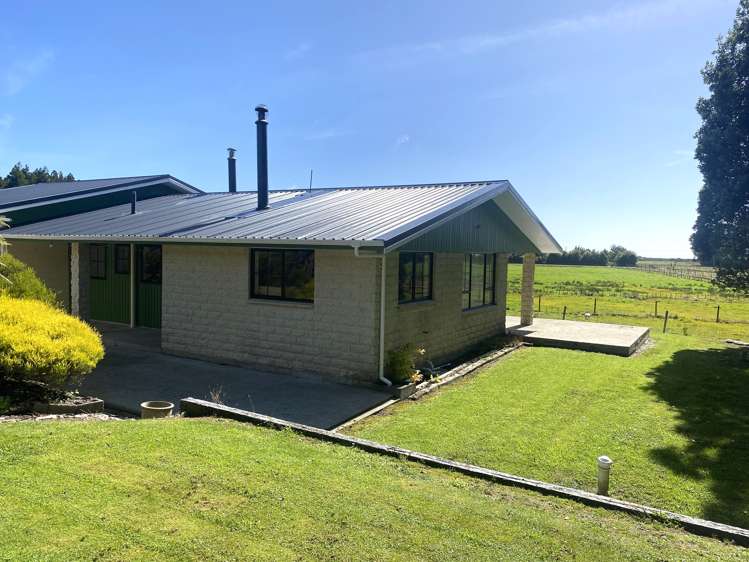 242 Utopia Road Westport_10