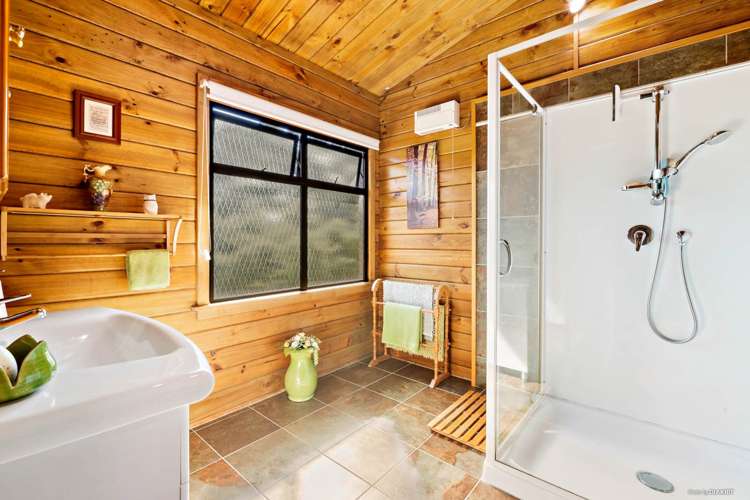 1/1129 Whangaparaoa Road Tindalls Beach_15