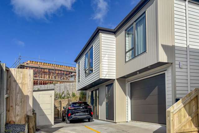 End house - Rangitoto College, and Westlake Gi...