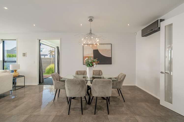 39 Waterstock Way Parklands_13