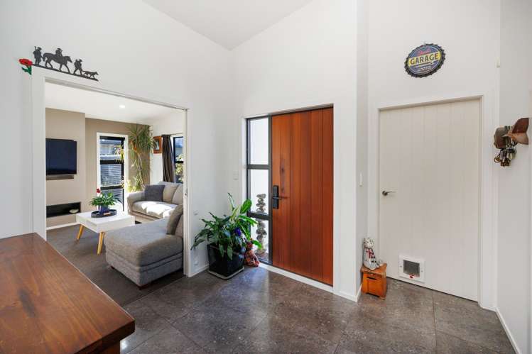 51 Chestnut Close Kelvin Grove_4