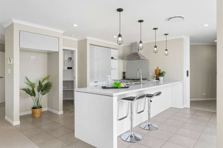 75 Huntington Drive Huntington_7