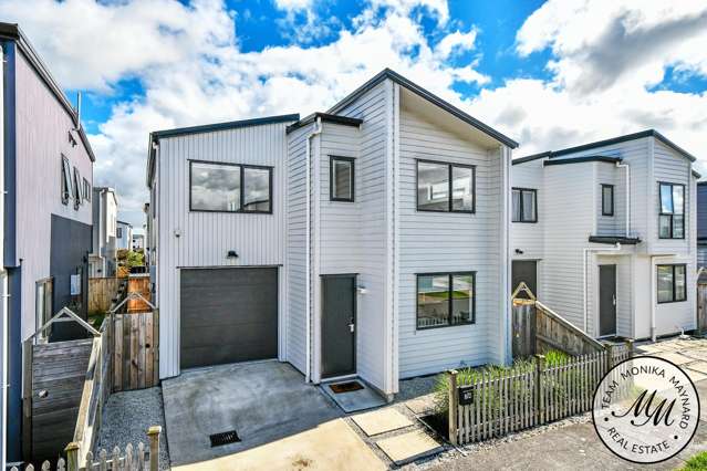 MODERN AND SPACIOUS - MUST BE SOLD!