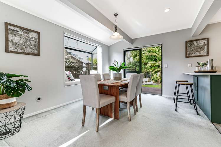 63 Sunnyhills Avenue Glenview_6